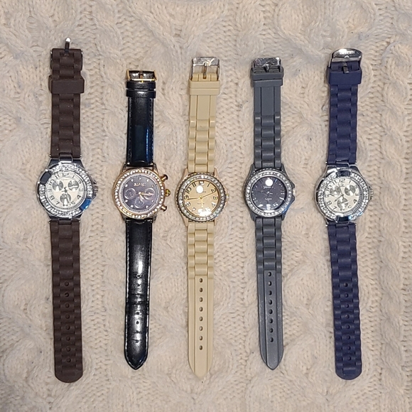 Ladies Fashion Watches - Picture 12 of 15